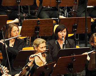 Flötenspieler während des Konzerts